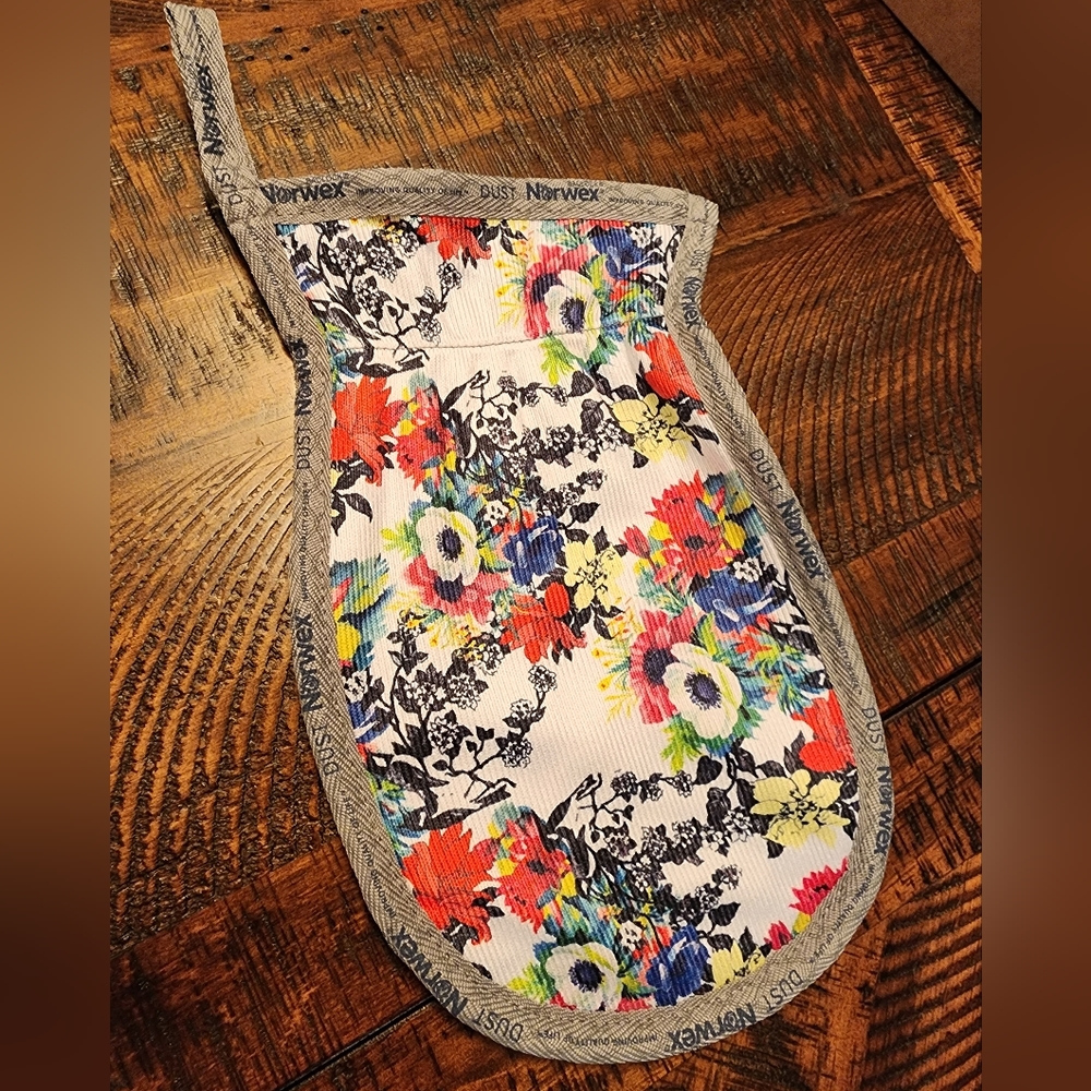 Norwex Duel Sided Dust Mitt (Limited-Edition)